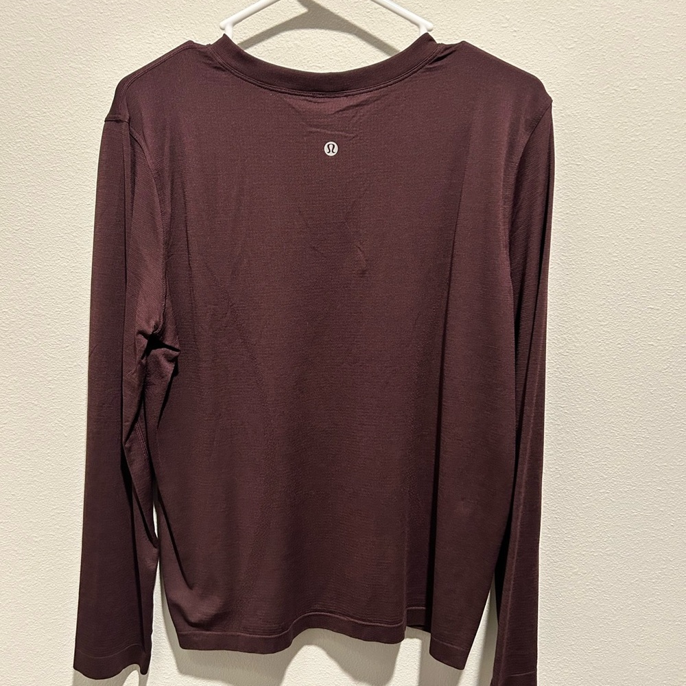 Lululemon Relaxed Swiftly - Black Plum - Picture 4 of 4